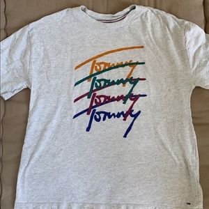 Tommy Hilfiger graphic tee